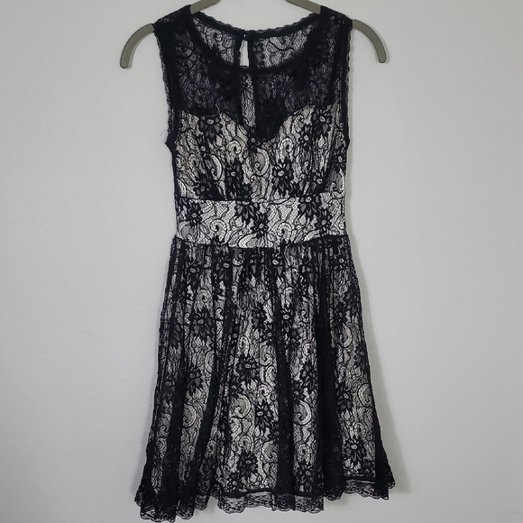 B Darlin Dresses & Skirts - Y2K B Darlin Lace Fit & Flare Dress Size XS/S/0/2 Black Padded Cocktail